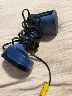 Rowen Blue Handheld Fabric Steamer - Portable Garment Steamer
